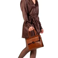 Burkely Modest Meghan Handbag Satchel Cognac -Stijlvolle Tassen 1000266.43.24 5