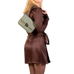 Burkely Modest Meghan Satchel Shoulderbag Light Green -Stijlvolle Tassen 1000269.43.72 5