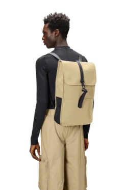 Rains Backpack 15" Rugzak Sand -Stijlvolle Tassen 13000 sand men 1