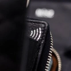 MOSZ Telefoontasje Quilted Black Brushed Silver -Stijlvolle Tassen 6 14 1 1