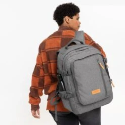 Eastpak Volker CS Rugzak Sunday Grey -Stijlvolle Tassen ek0a5bew 0b3 alt001 uc215605 mhigh