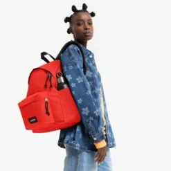 Eastpak Day Pak'r Rugzak Tasty Orange -Stijlvolle Tassen ek0a5bg4 5d6 alt001 uc250627 mhigh