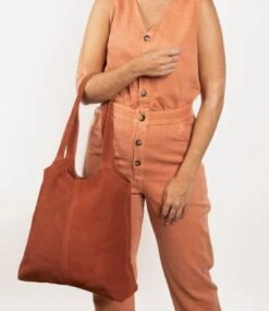 Cowboysbag Suede Handbag Alpha Brandy -Stijlvolle Tassen handbag alpha 000302 brandy 20944 1