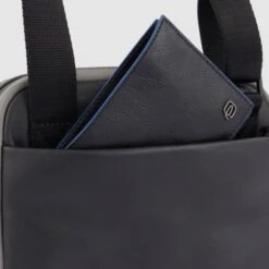 Piquadro Urban IPad 10.5"/ IPad 9.7" Crossbody Bag Black/Grey Blue -Stijlvolle Tassen imagetostl.com ca1816ub00 ngr dett4