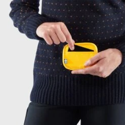 Fjallraven Fjällräven Kanken Card Wallet Spicy Orange -Stijlvolle Tassen kanken card wallet 23780 141 i detail fjr