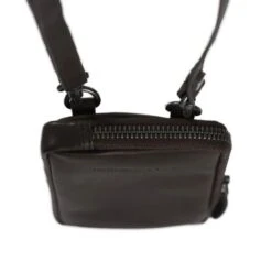 Chesterfield Madrid Phonebag Schoudertas Brown 13 Chesterfield Madrid Phonebag Schoudertas Brown -Stijlvolle Tassen leren telefoontasje bruin madrid 5